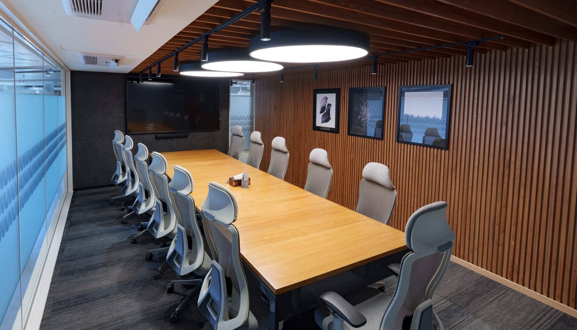 Meeting rooms designed for decisions